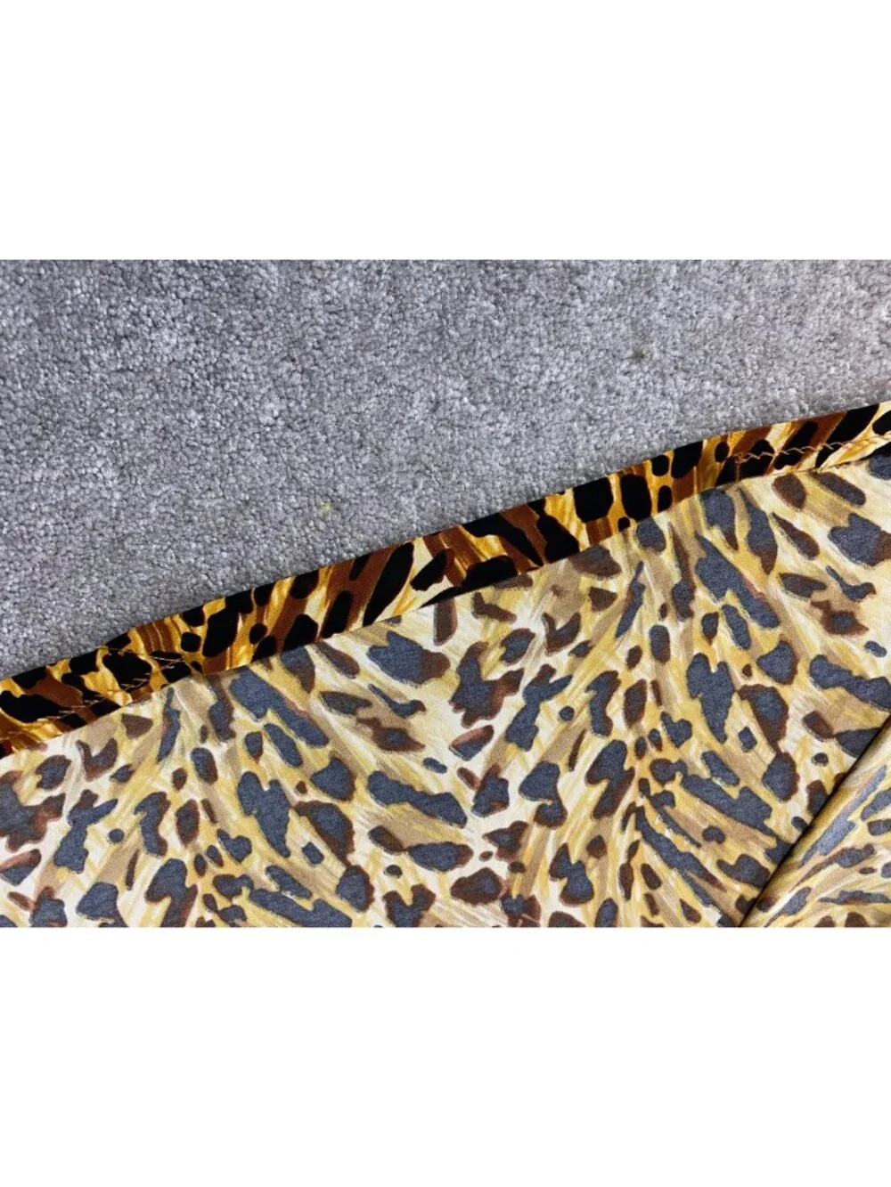 Norma Kamali Leopard Print Wrap Dress Long Sleeve Polyester/Spandex Medium - Picture 7 of 11